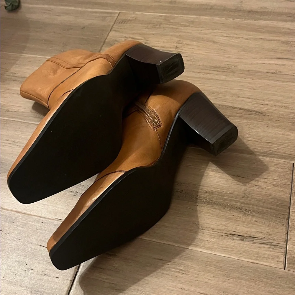 New Coldwater Creek Tan Leather Ankle Boots Booties 7M - Picture 4 of 5